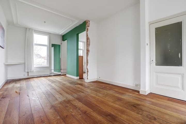 Photo 9 of Schrassertstraat 101