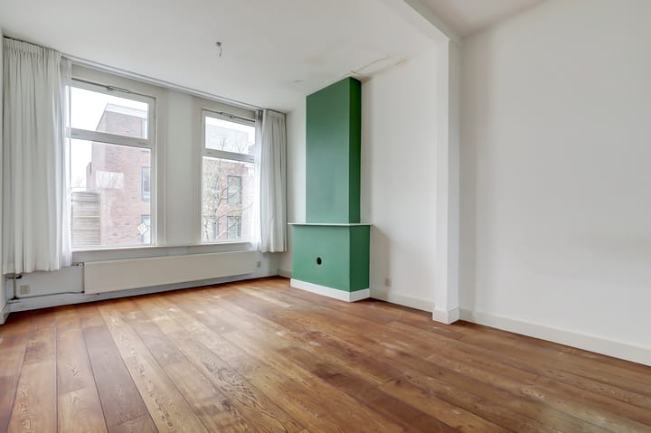 Photo 11 of Schrassertstraat 101