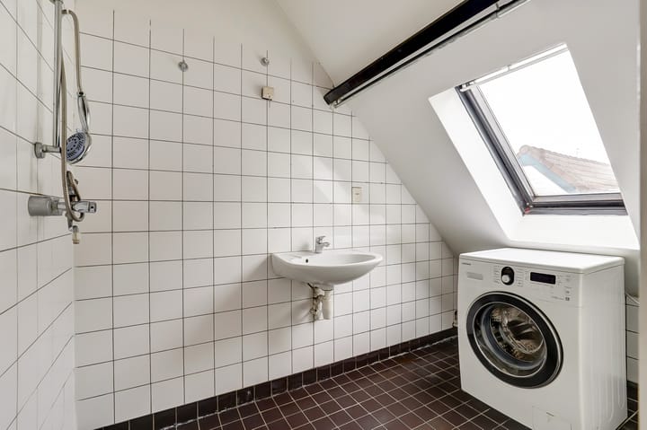 Photo 15 of Schrassertstraat 101