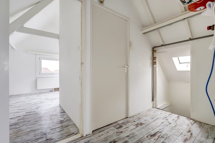 Photo 17 of Schrassertstraat 101