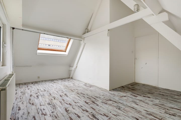 Photo 19 of Schrassertstraat 101