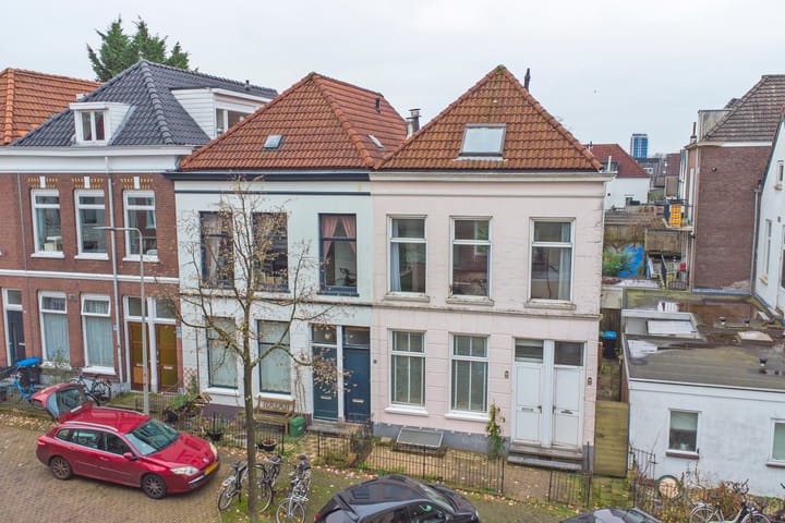 Photo 32 of Schrassertstraat 101