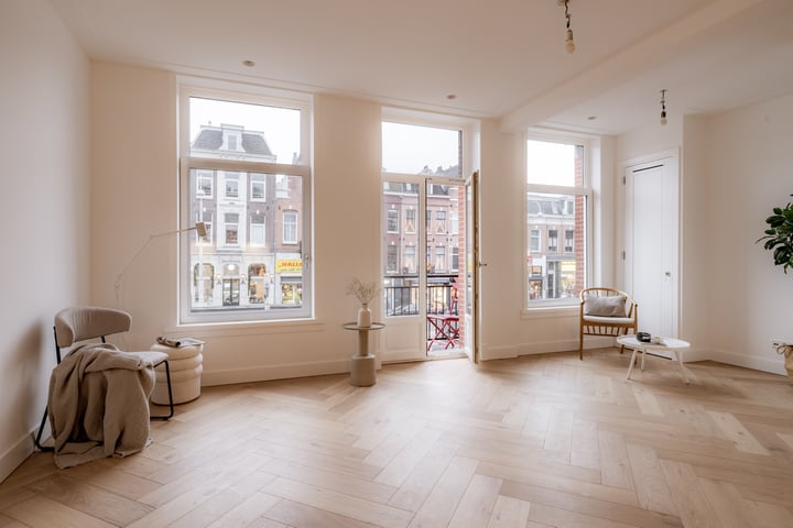 Bekijk foto 1 van Linnaeusstraat 85-1