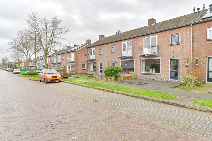 Bekijk foto 46 van Amalia van Solmsstraat 41