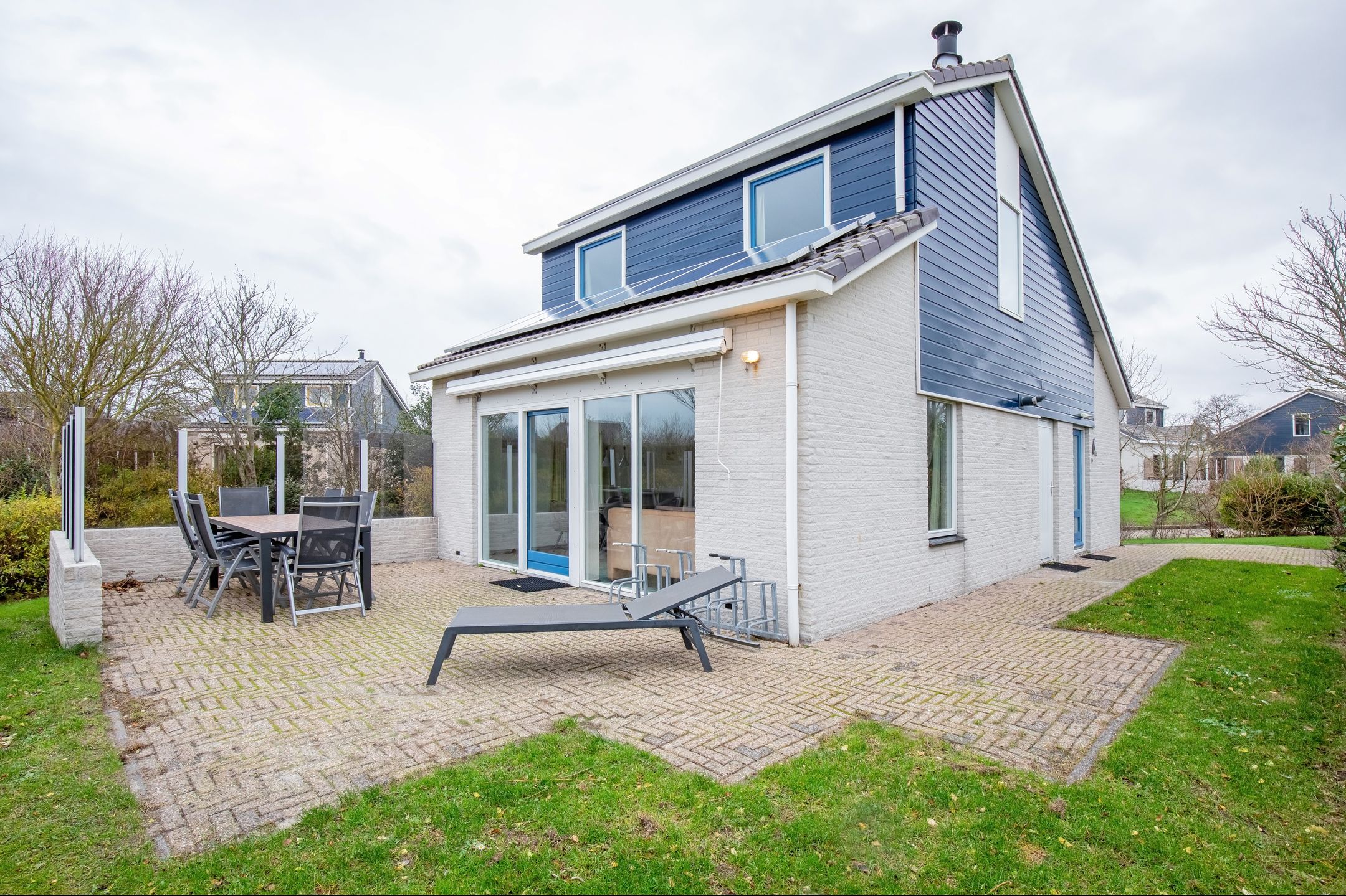 3-bedroom freehold villa in De Koog — photo 1 of 5