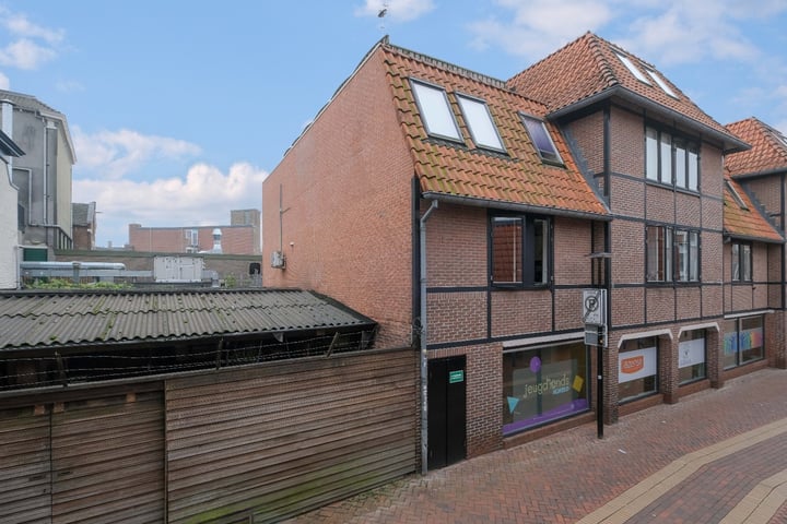 View photo of Schuttenstraat 35