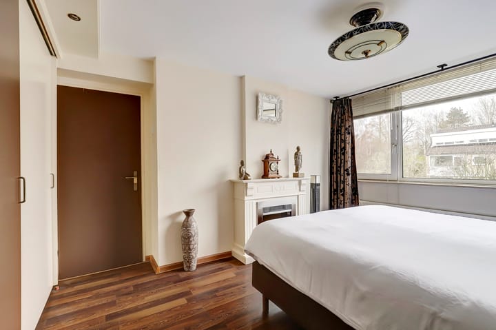 Foto 16 van Secretaris Versteeglaan 59