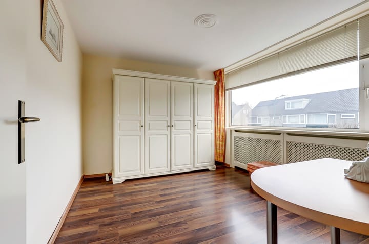 Foto 21 van Secretaris Versteeglaan 59