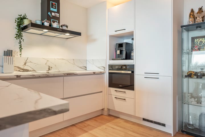 Photo 12 of Dr H. Colijnlaan 6-F148