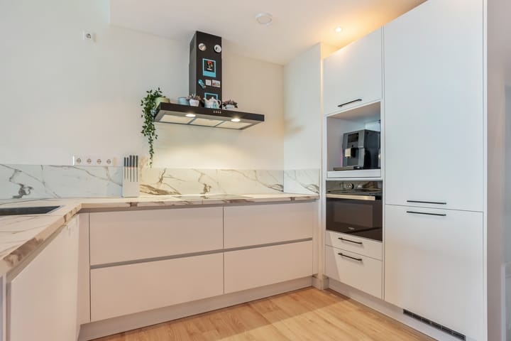 Photo 14 of Dr H. Colijnlaan 6-F148