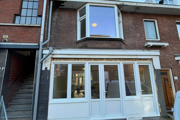 View photo 2 of Egelantierstraat 2