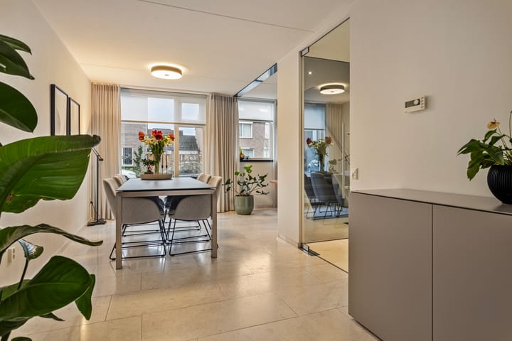 Foto 9 van Praaglaan 111