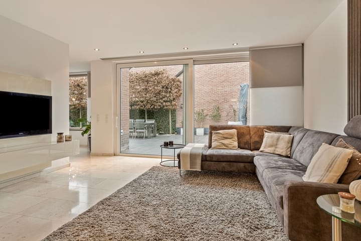 Foto 12 van Praaglaan 111