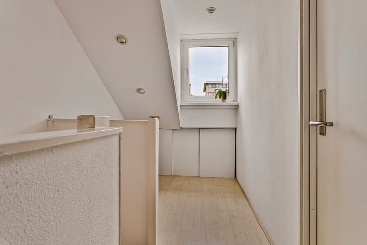 Foto 24 van Praaglaan 111