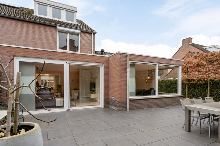 Foto 28 van Praaglaan 111