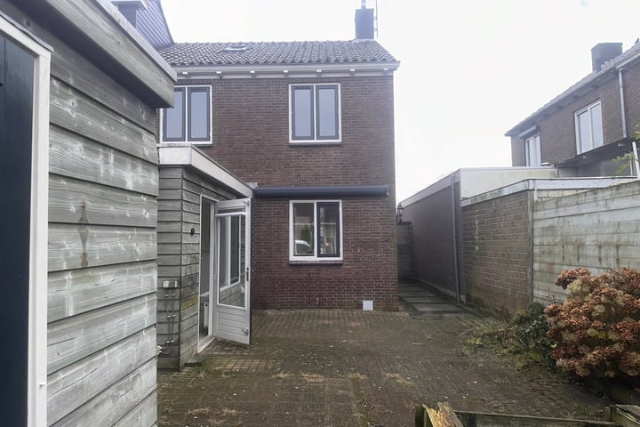 Bekijk foto 26 van Sint Martinusstraat 56