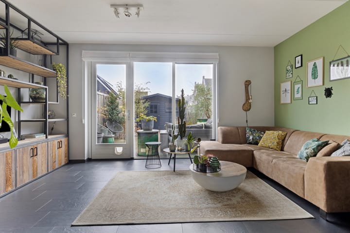 Foto 2 van Bloemenweg 9