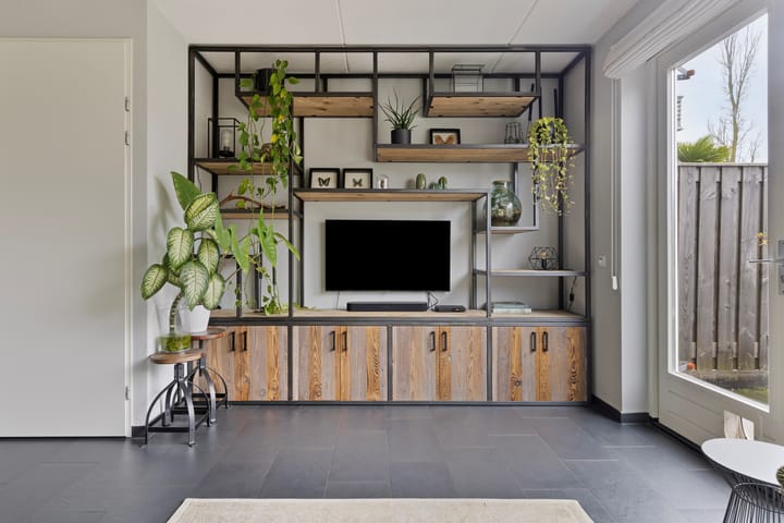 Photo 8 of Bloemenweg 9