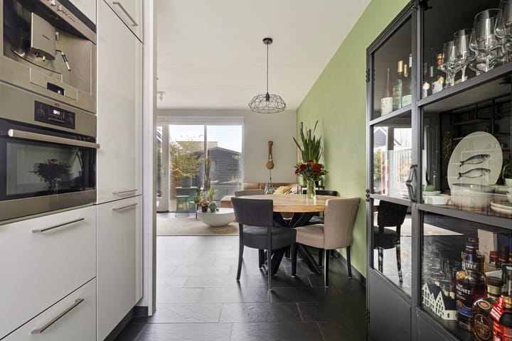 Photo 11 of Bloemenweg 9