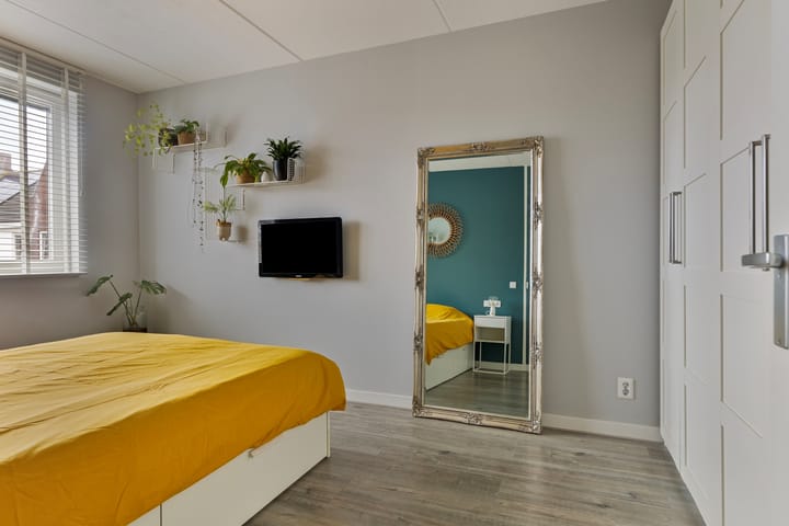 Photo 14 of Bloemenweg 9