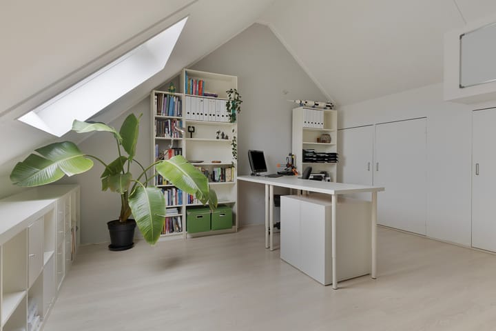 Photo 27 of Bloemenweg 9