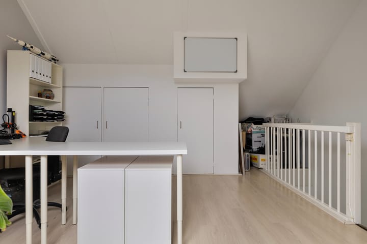 Photo 26 of Bloemenweg 9