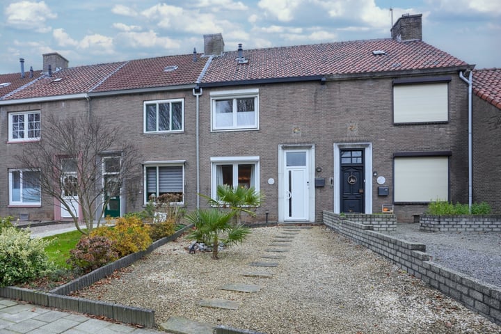 Bekijk foto 1 van Eloystraat 69