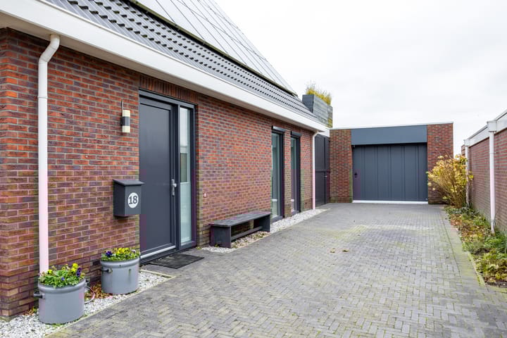 Foto 8 van Schoolstraat 18