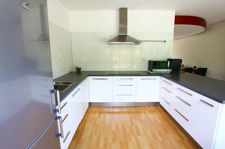 Photo 6 of Roosmarijnhof 12