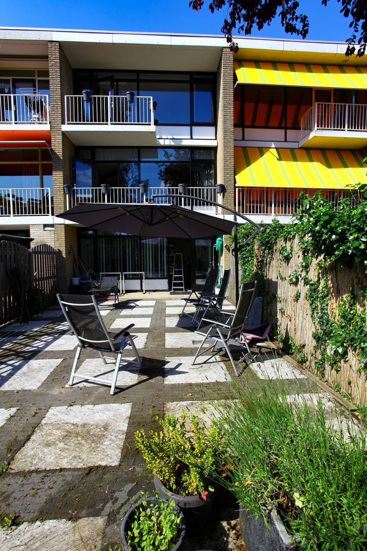 Photo 16 of Roosmarijnhof 12