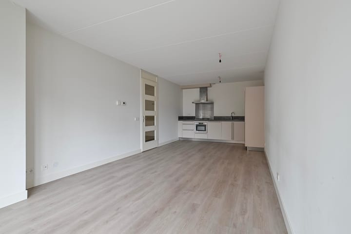 Foto 7 van Martinus Nijhofflaan 114