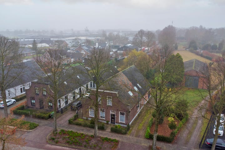 Bekijk foto 35 van Nieuwkuijksestraat 18