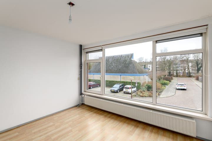 Photo 14 of J H Jurresstraat 13