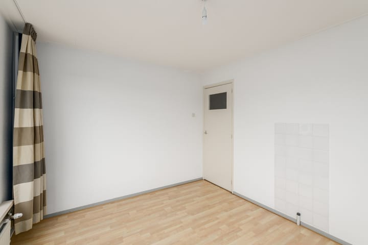 Photo 18 of J H Jurresstraat 13