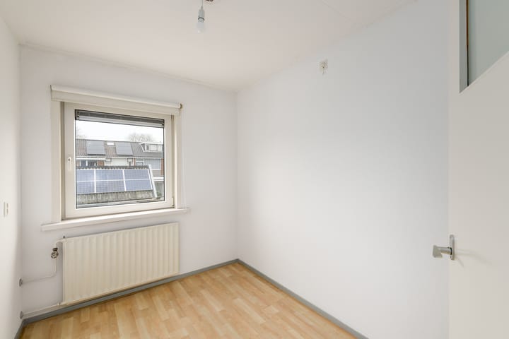 Photo 19 of J H Jurresstraat 13