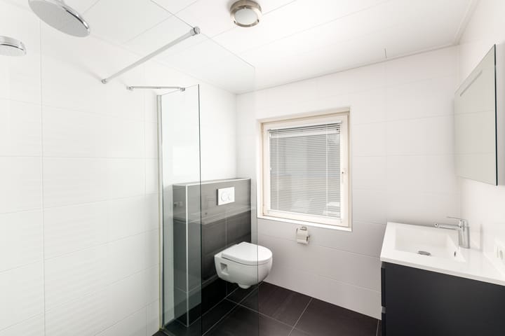 Photo 21 of J H Jurresstraat 13