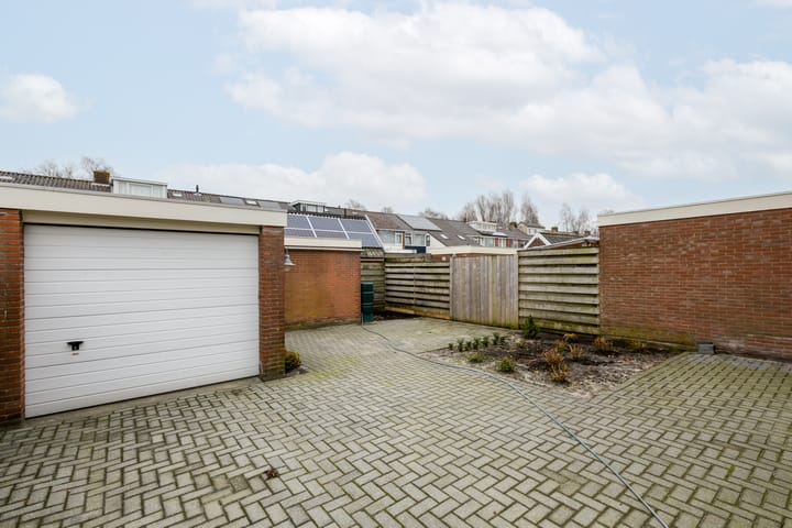 Photo 28 of J H Jurresstraat 13