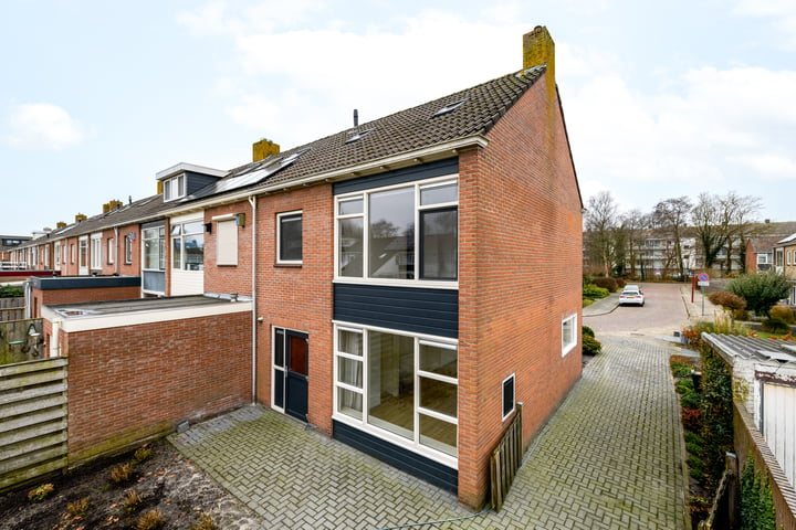 View photo 29 of J H Jurresstraat 13