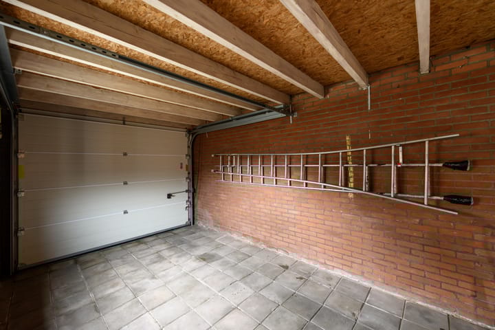 Photo 32 of J H Jurresstraat 13