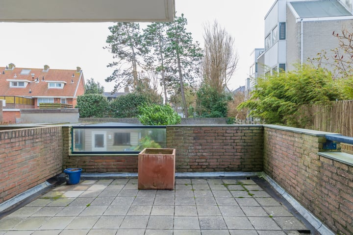 View photo 4 of Hogeweg 54-F1