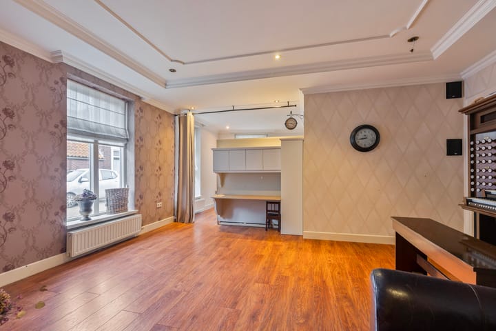 Foto 10 van O.F. Weisestraat 2