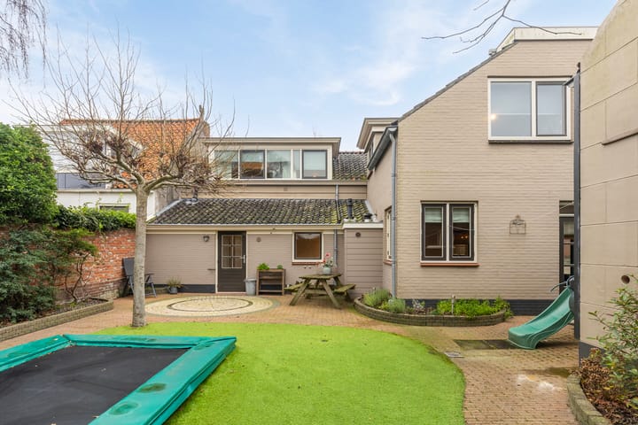 Foto 32 van O.F. Weisestraat 2