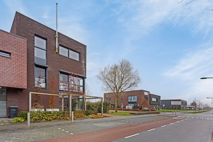 View photo 39 of Landbouwlaan 76