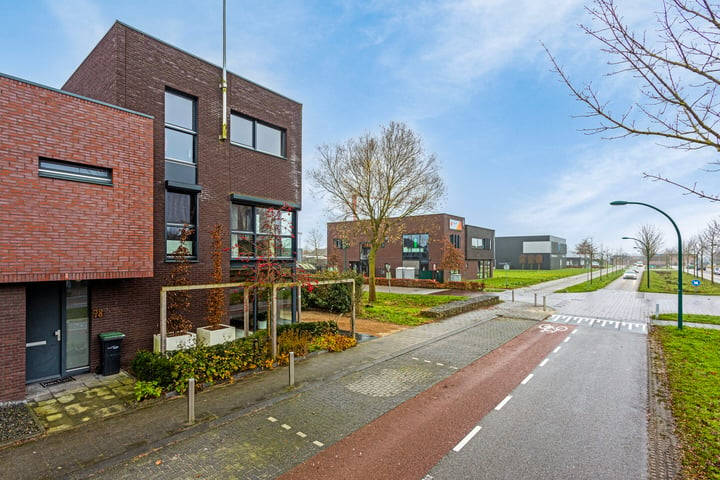 View photo 41 of Landbouwlaan 76