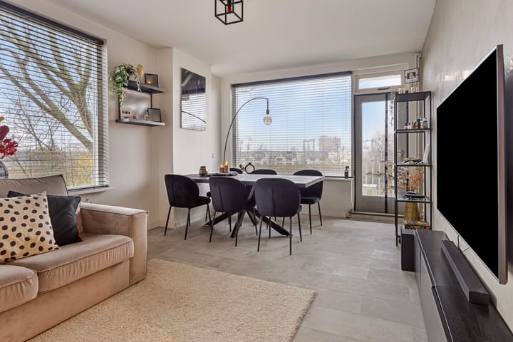 Foto 4 van van der Duyn van Maasdamlaan 136-C