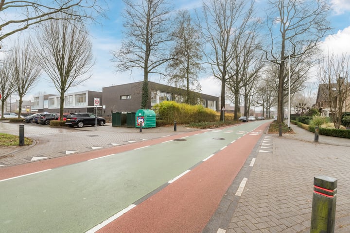 Bekijk foto 34 van Monseigneur Nolensstraat 27