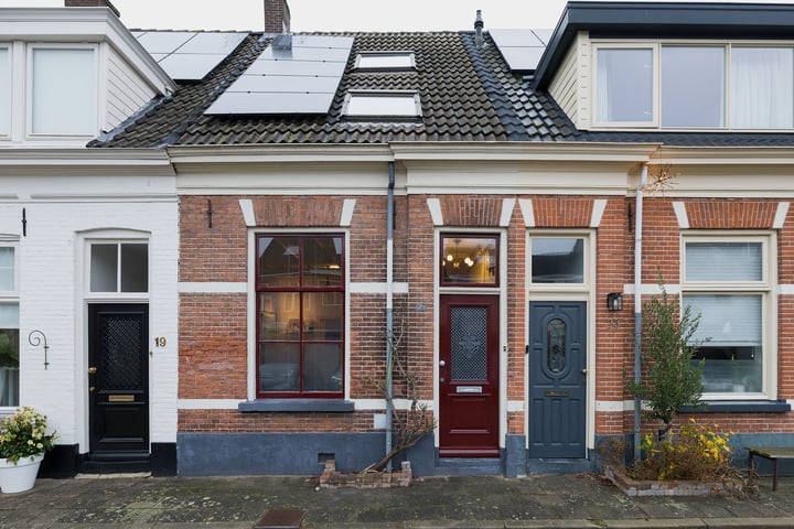 Bekijk foto van Resedastraat 21