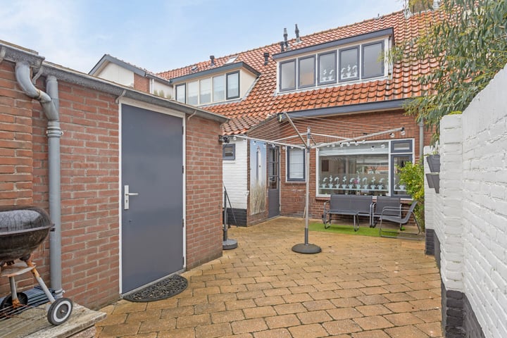 Bekijk foto 14 van Prins Bernhardstraat 42