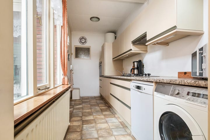 Foto 15 van Brouwerstraat 33