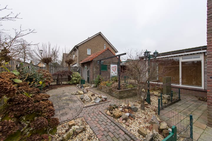 Foto 28 van Rauwbrakenweg 8